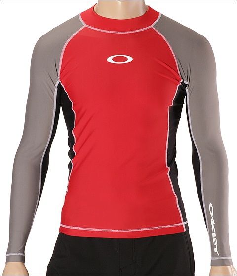 Лайкра Oakley L/S Pressure 2.8 Rashguard red Лайкра Oakley L/S Pressure 2.8 Rashguard red