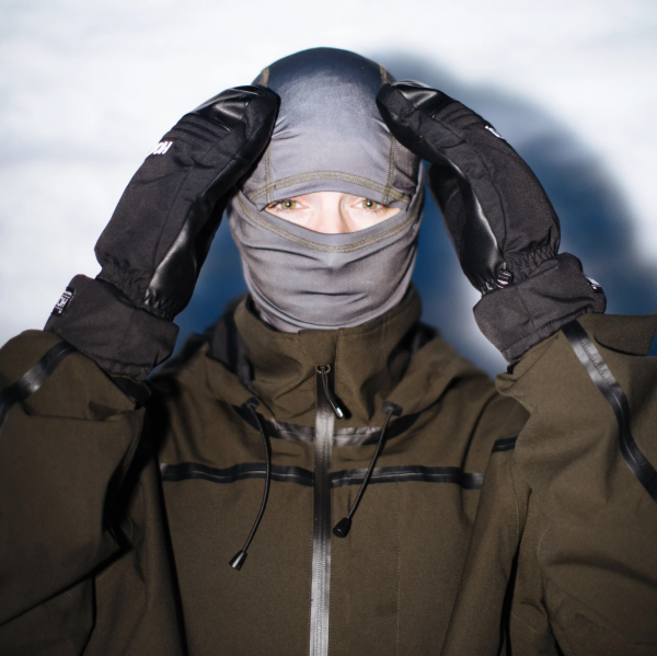 Howl  Legacy 23 facemask pavement