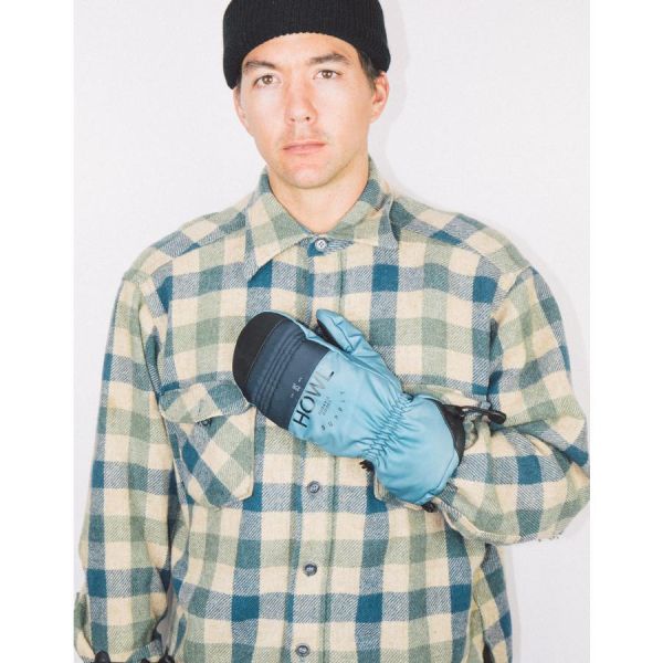 Howl Team blue mittens