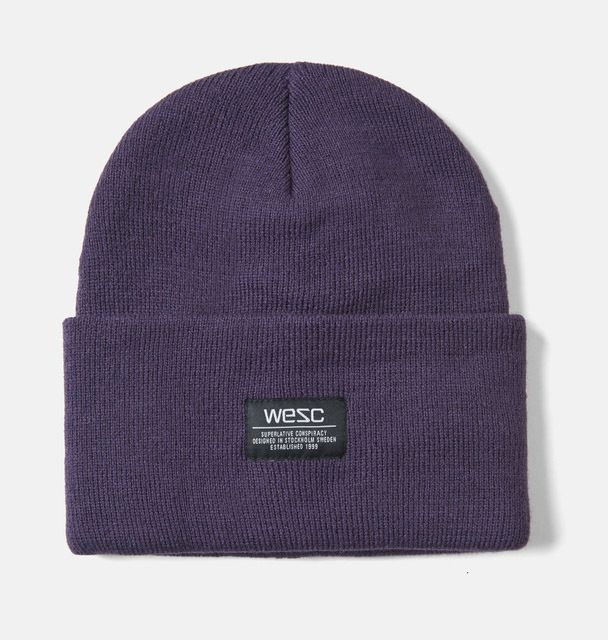 WeSC Puncho beanie midnight liliac